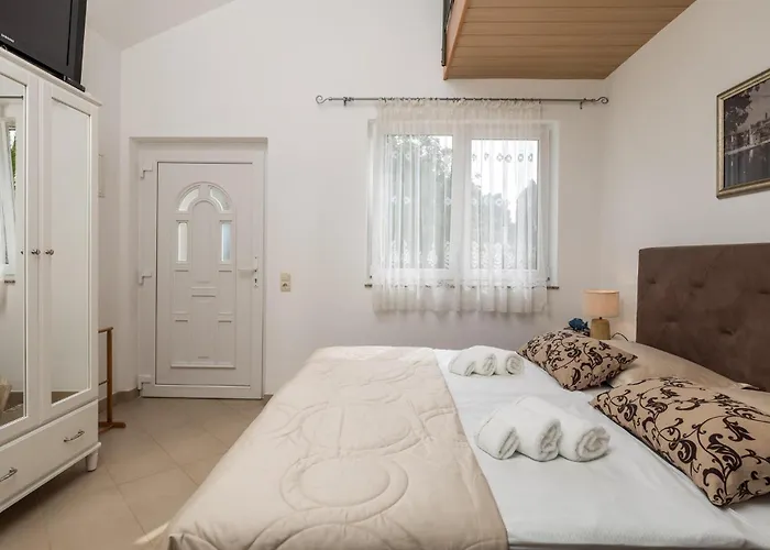 Beautiful In With Sauna Holiday home Banjol
